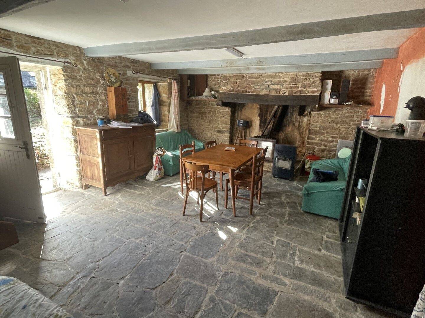 Maison en pierres à rénover dans les Monts d'Arrée, photo 2
