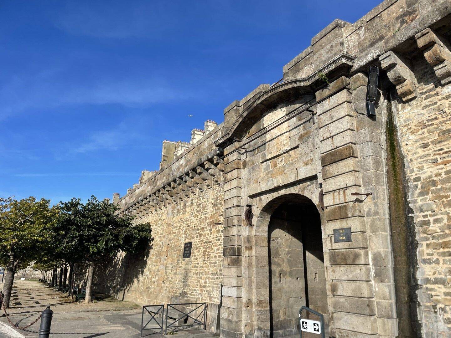 Grand appartement de caractère traversant, Saint-Malo